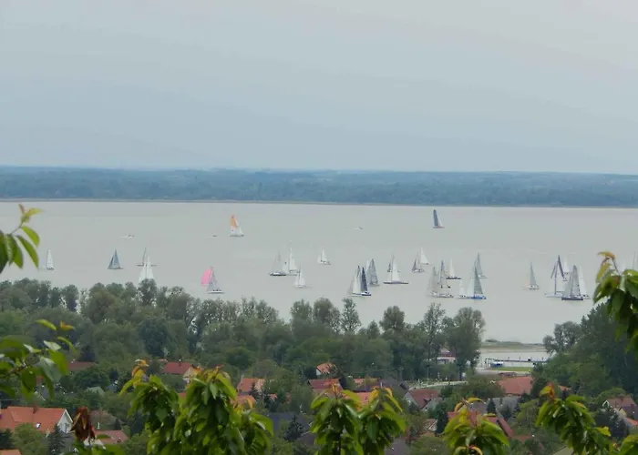 In - Balaton 42697 בית נופש *